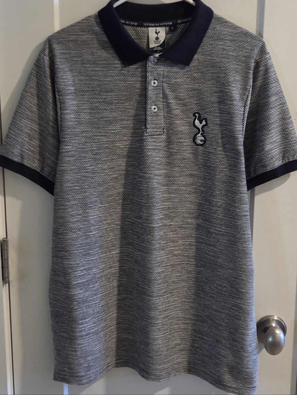 Tottenham Hotspur Football Club Official Textured Polo Shirt - Size Large - Meas